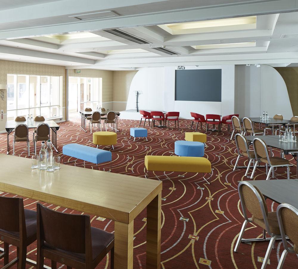 Delta Hotels By Marriott Peterborough Extérieur photo