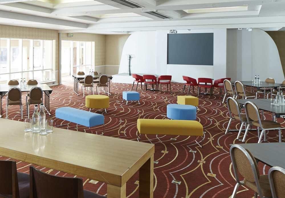 Delta Hotels By Marriott Peterborough Extérieur photo