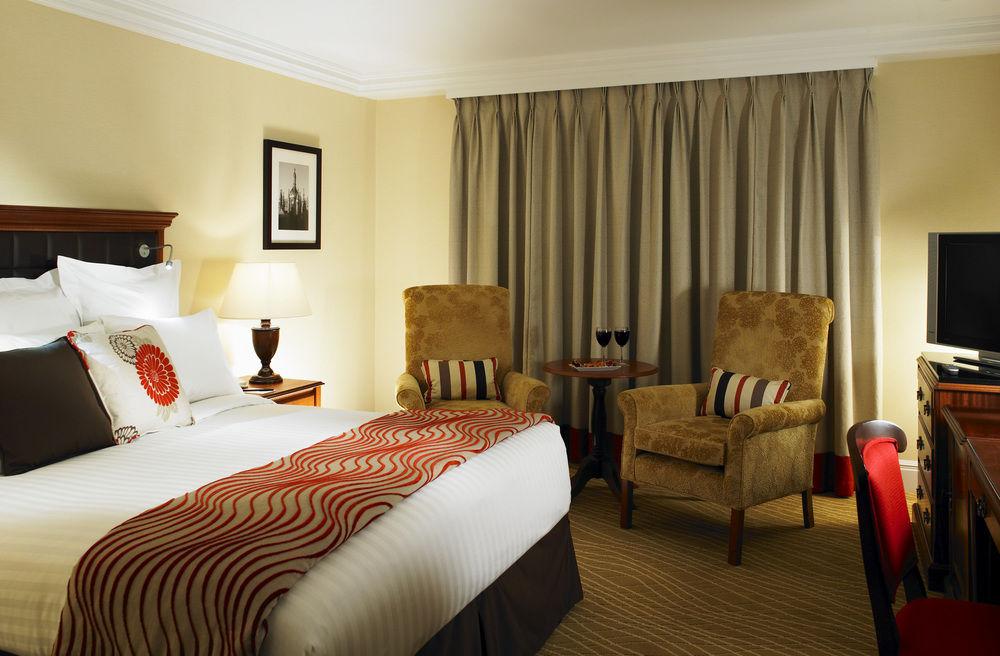 Delta Hotels By Marriott Peterborough Extérieur photo