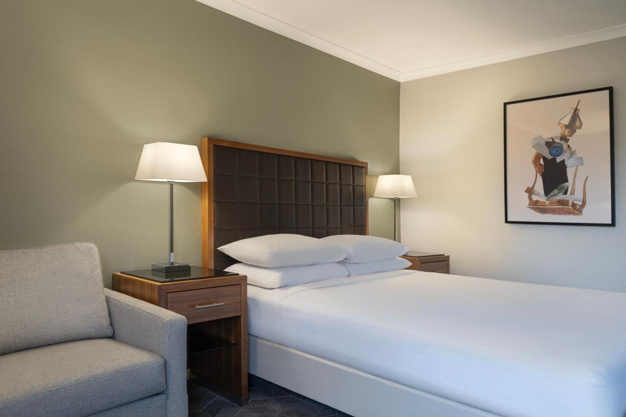 Delta Hotels By Marriott Peterborough Extérieur photo