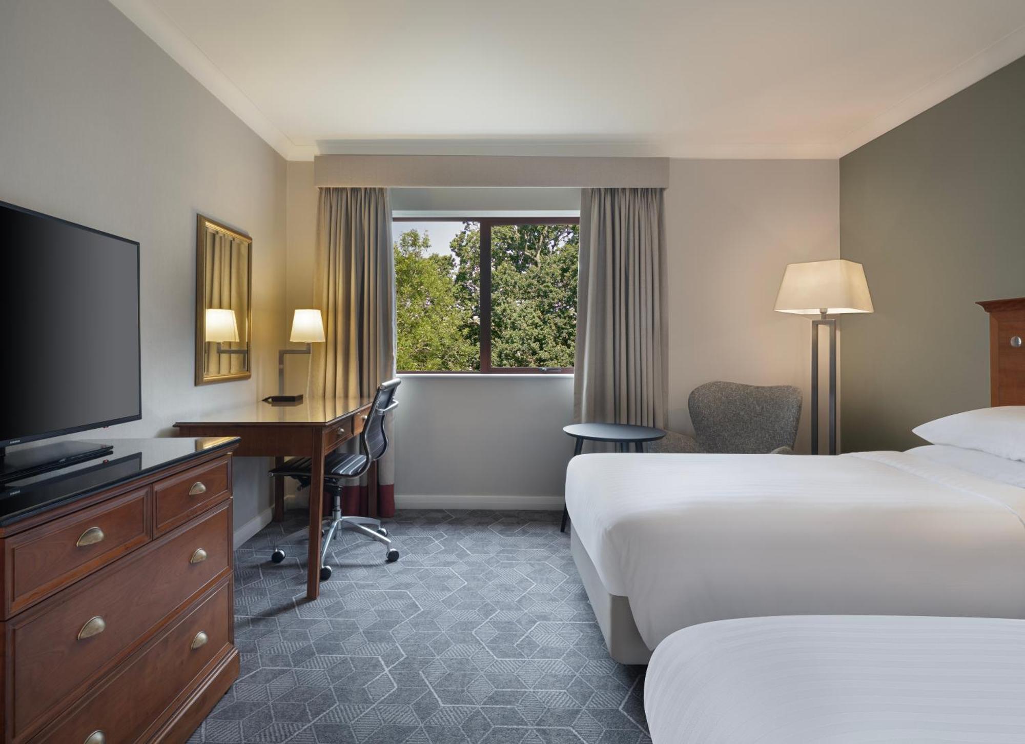 Delta Hotels By Marriott Peterborough Extérieur photo