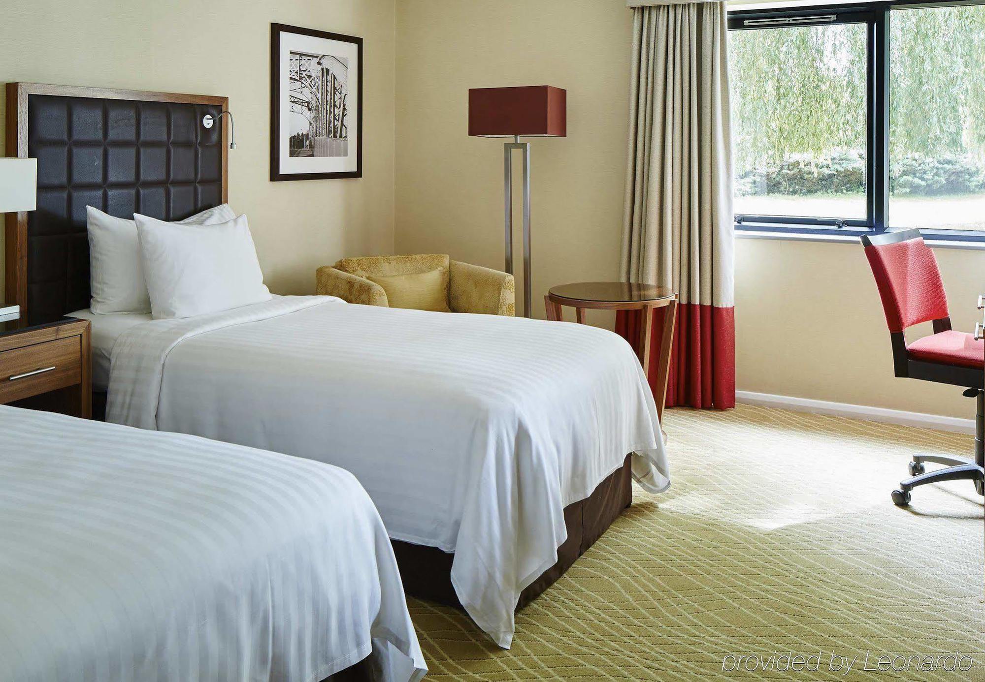 Delta Hotels By Marriott Peterborough Extérieur photo