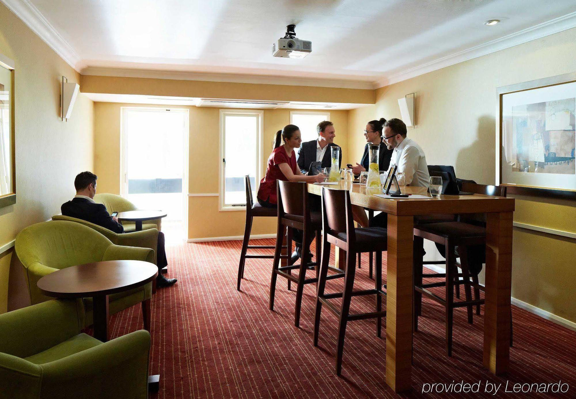 Delta Hotels By Marriott Peterborough Extérieur photo