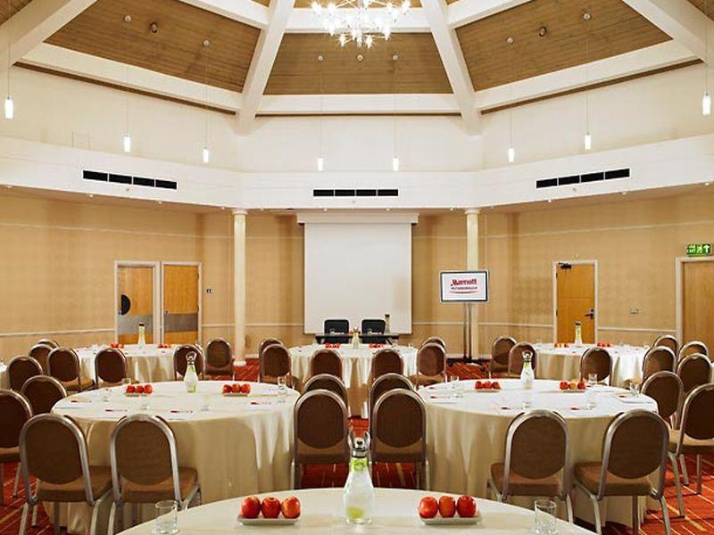 Delta Hotels By Marriott Peterborough Extérieur photo
