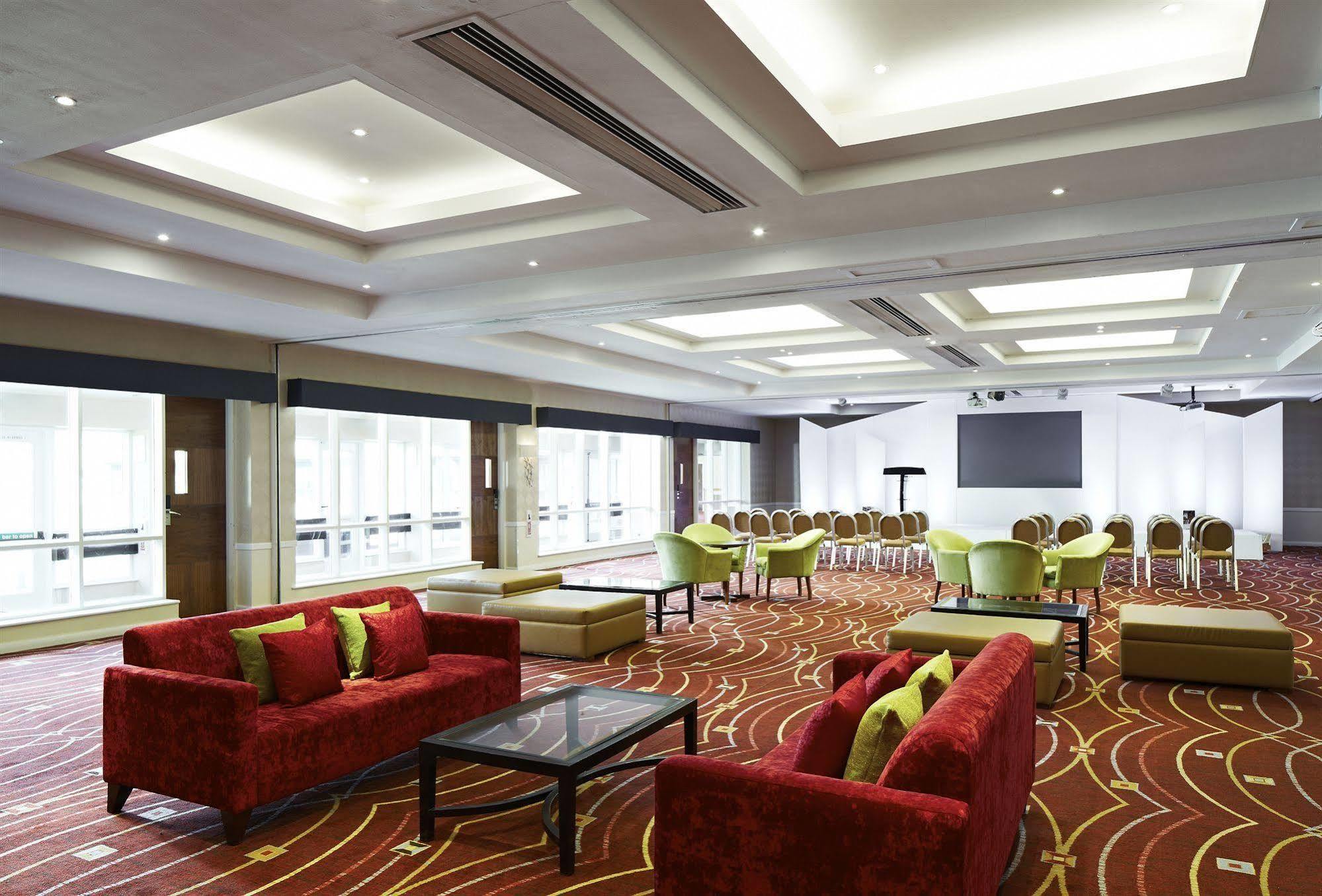 Delta Hotels By Marriott Peterborough Extérieur photo
